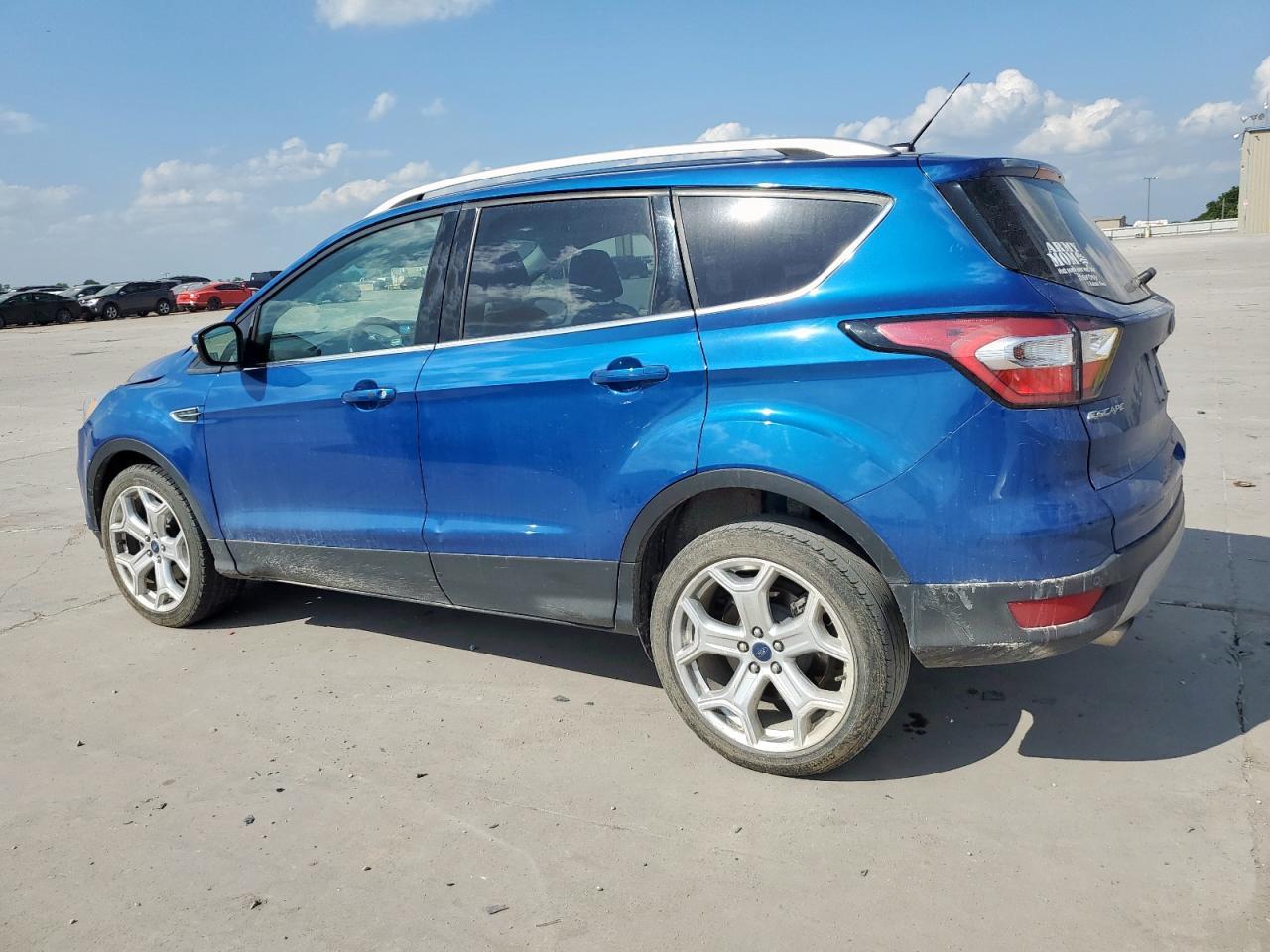 2017 Ford Escape Titanium - Фото 2