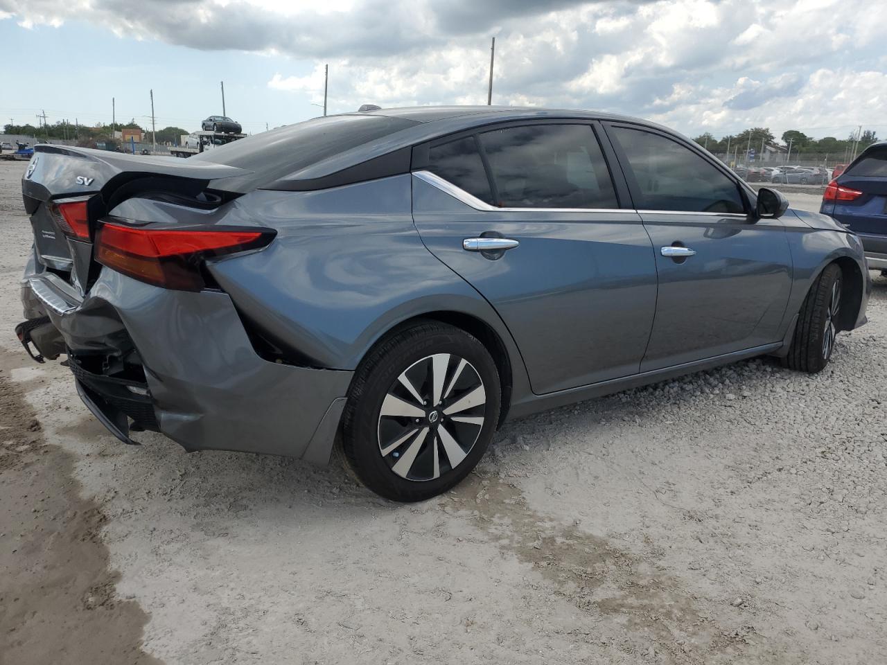 2022 Nissan Altima Sv - Фото 3