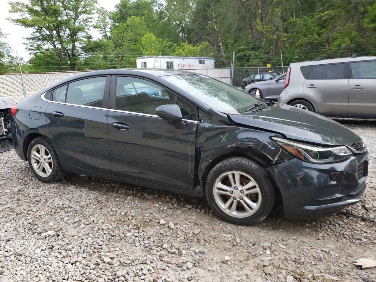 2018 Chevrolet Cruze Lt - Image 4