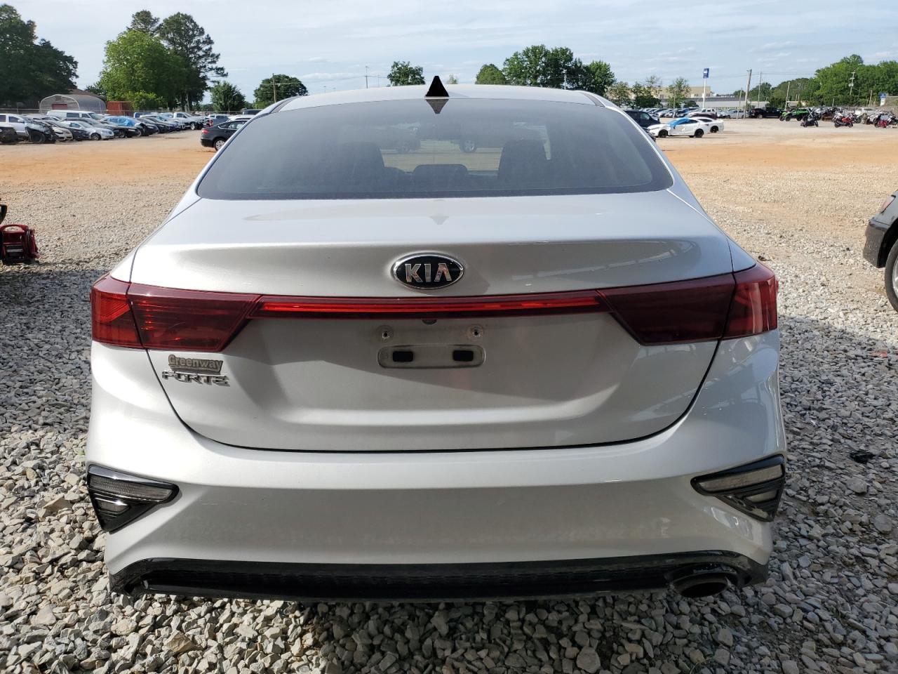 2021 Kia Forte Fe - Image 6