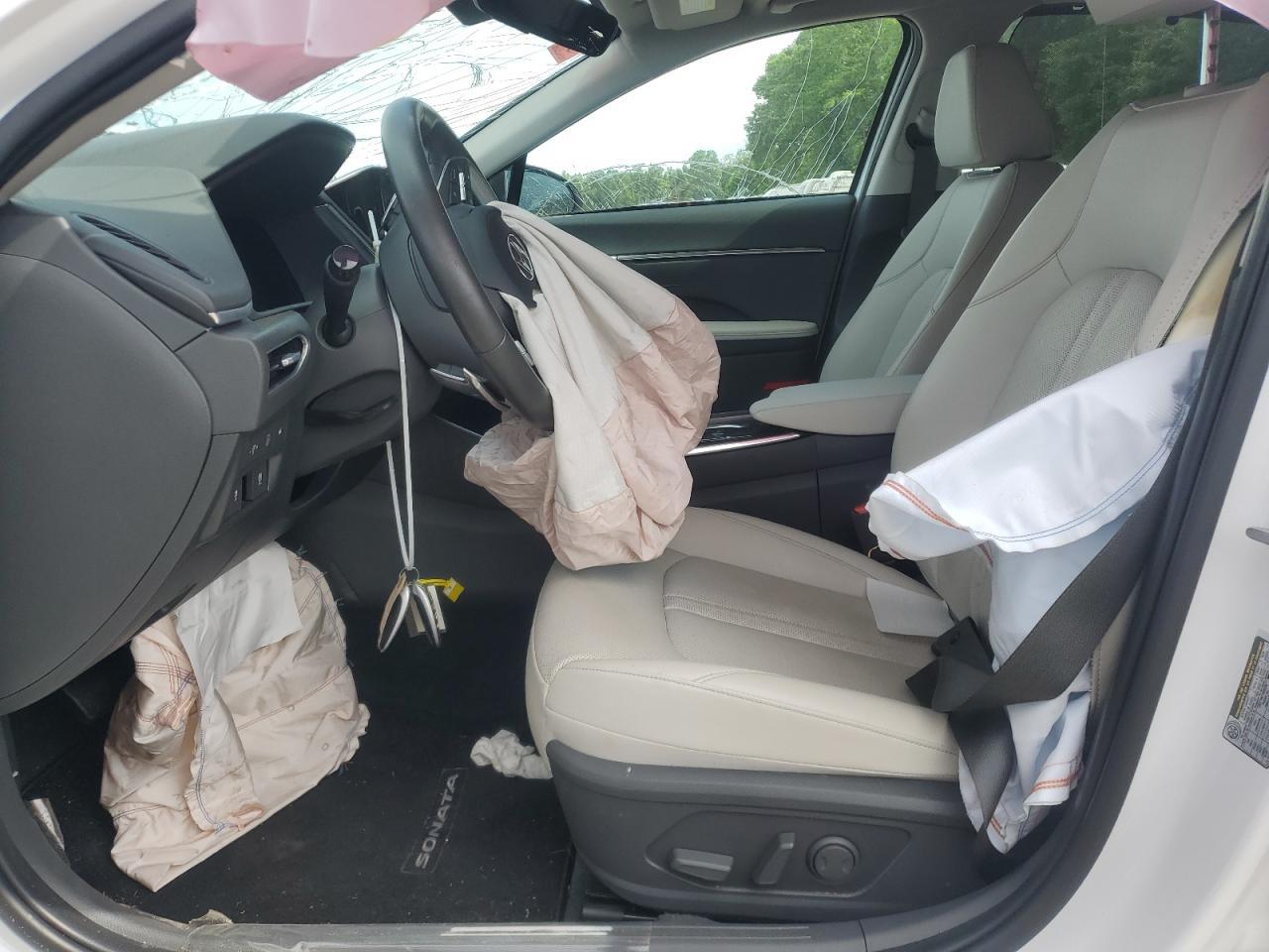 2023 Hyundai Sonata Hybrid - Image 7