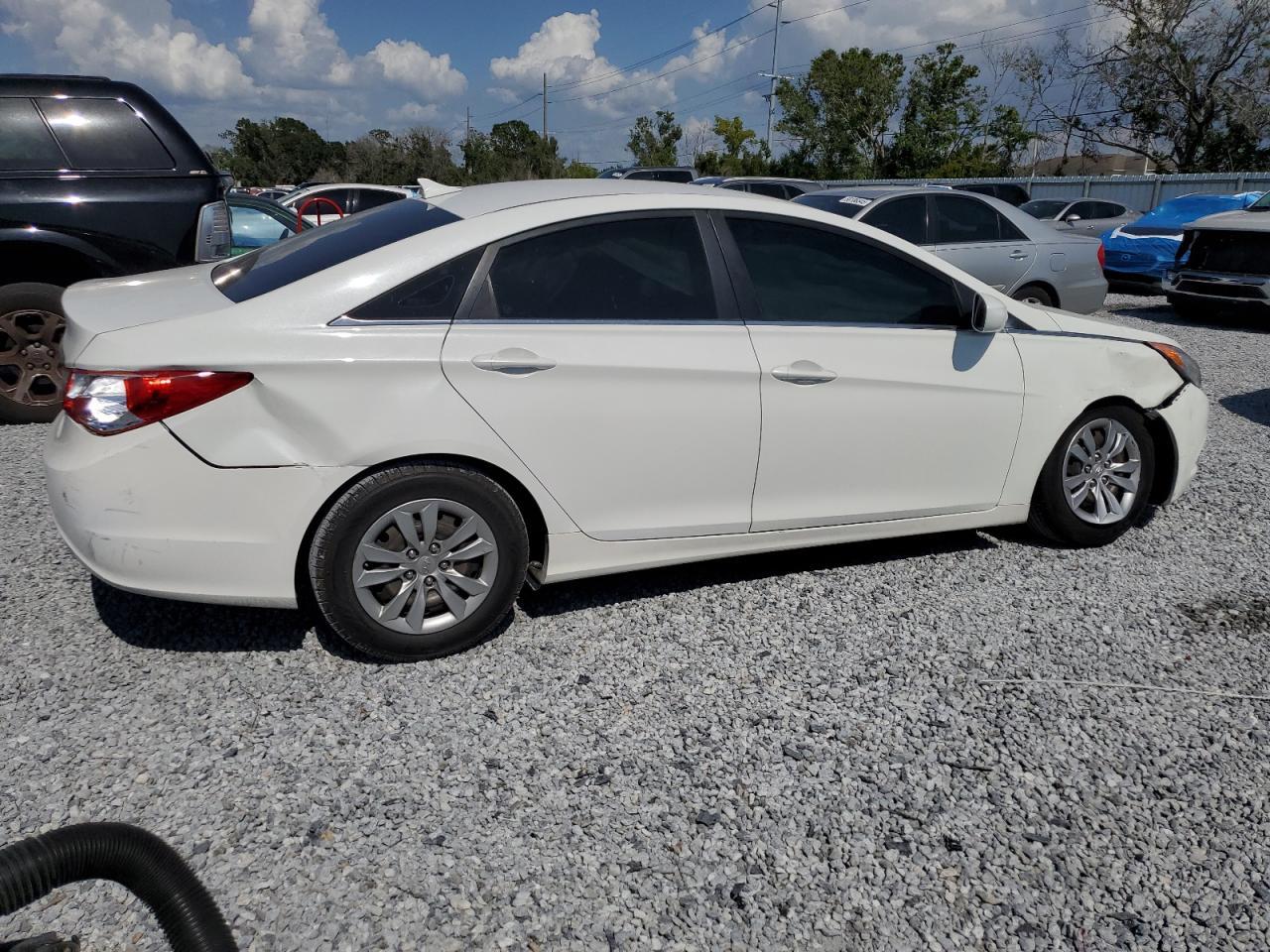 2011 Hyundai Sonata Gls - Image 3