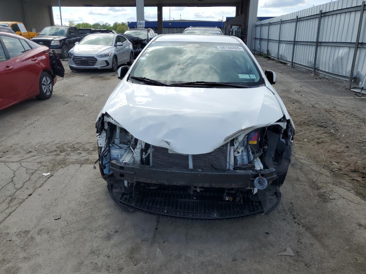 2016 Toyota Corolla L - Фото 5