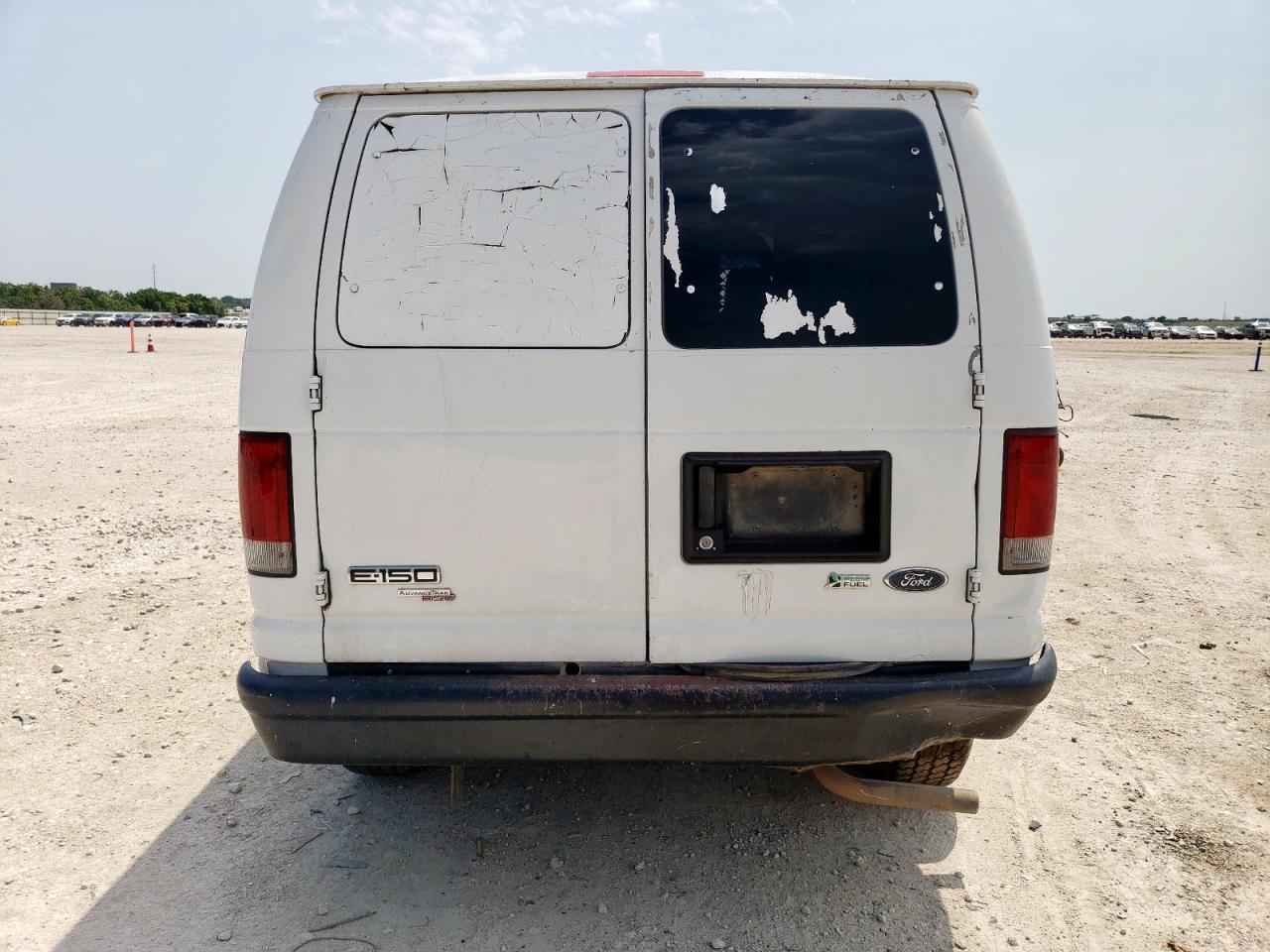 2013 Ford Econoline E150 Van - Фото 6