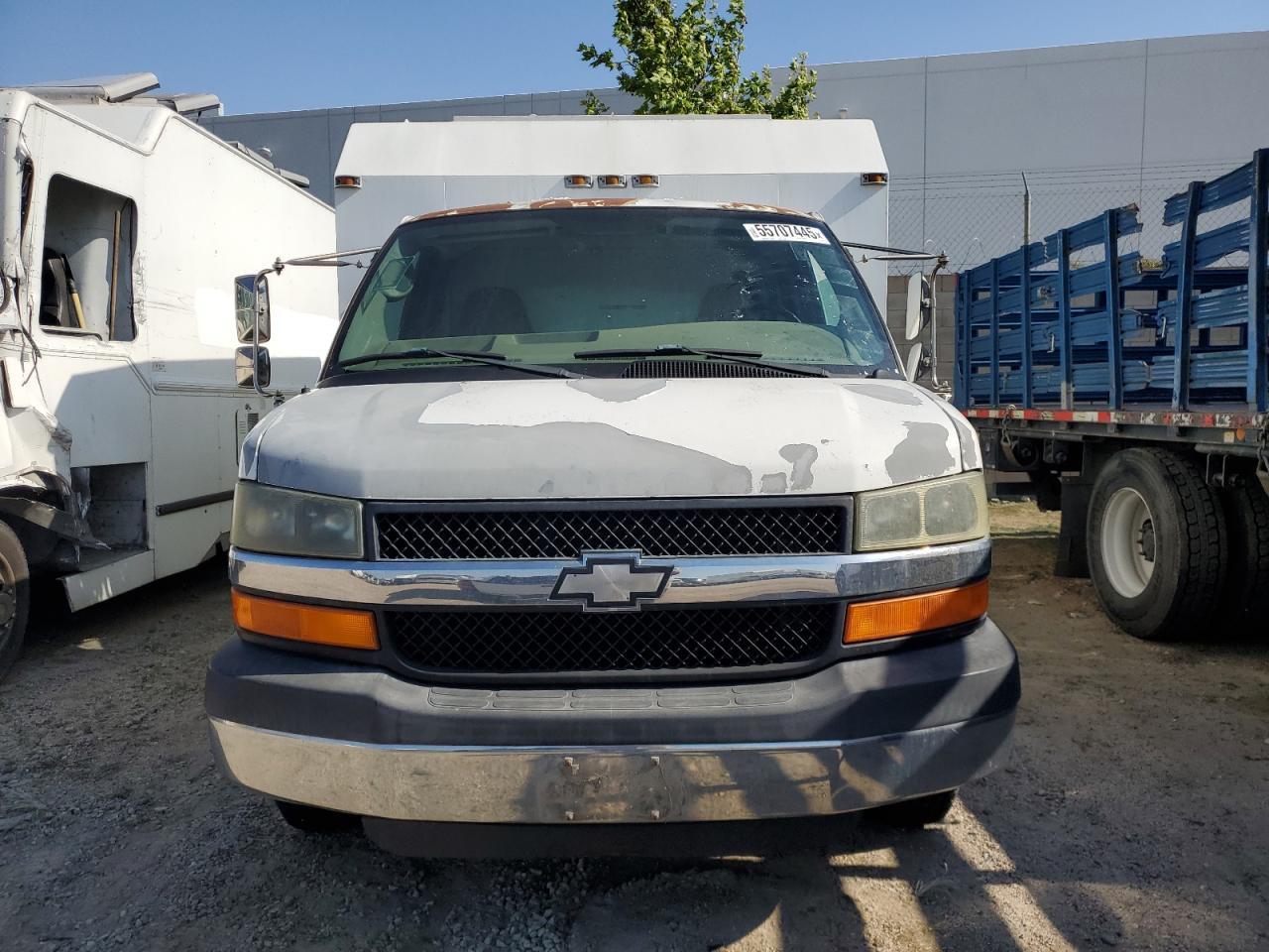 2004 Chevrolet Express G3500 - Image 5