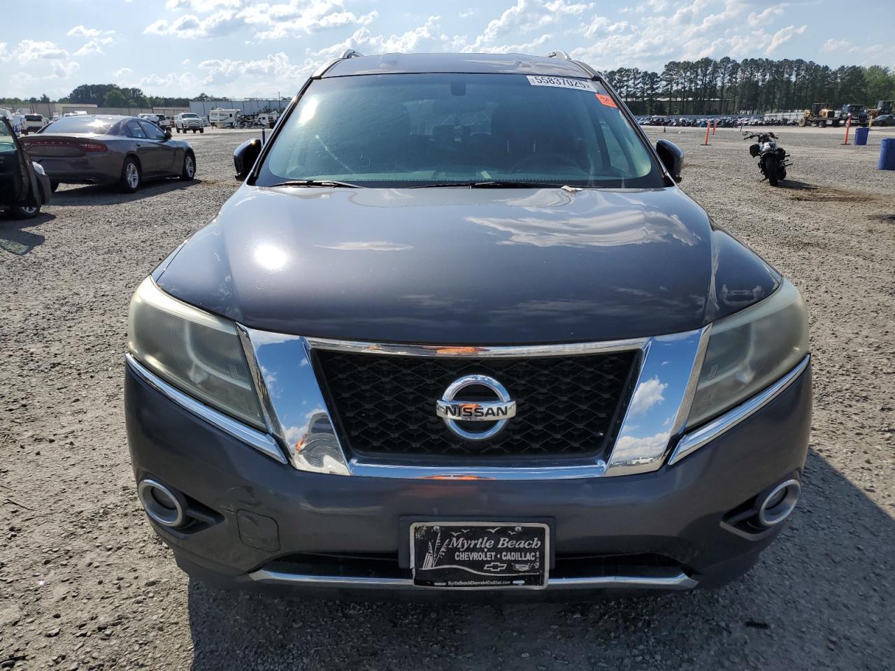 2013 Nissan Pathfinder S - Image 5