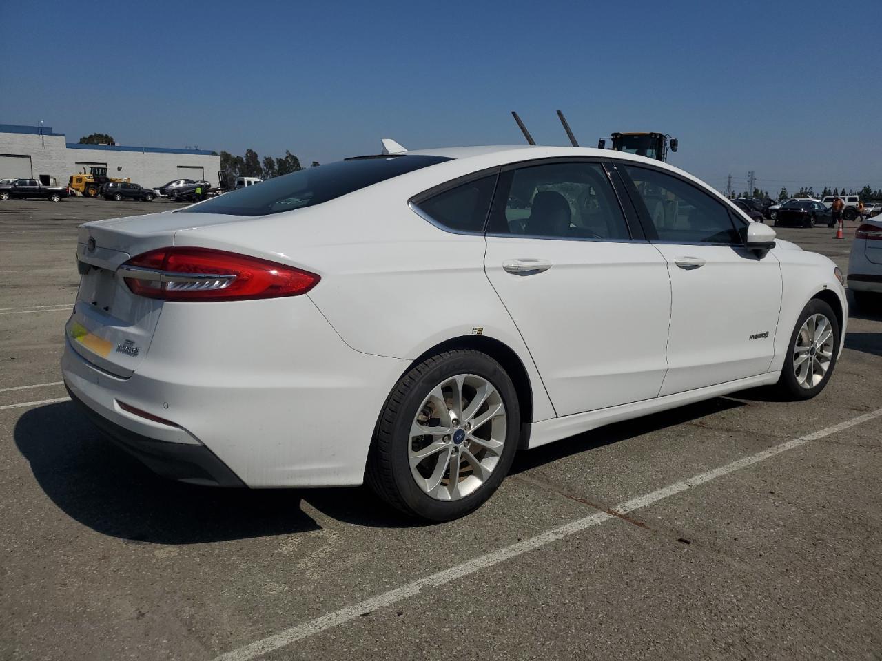 2019 Ford Fusion Se - Фото 3