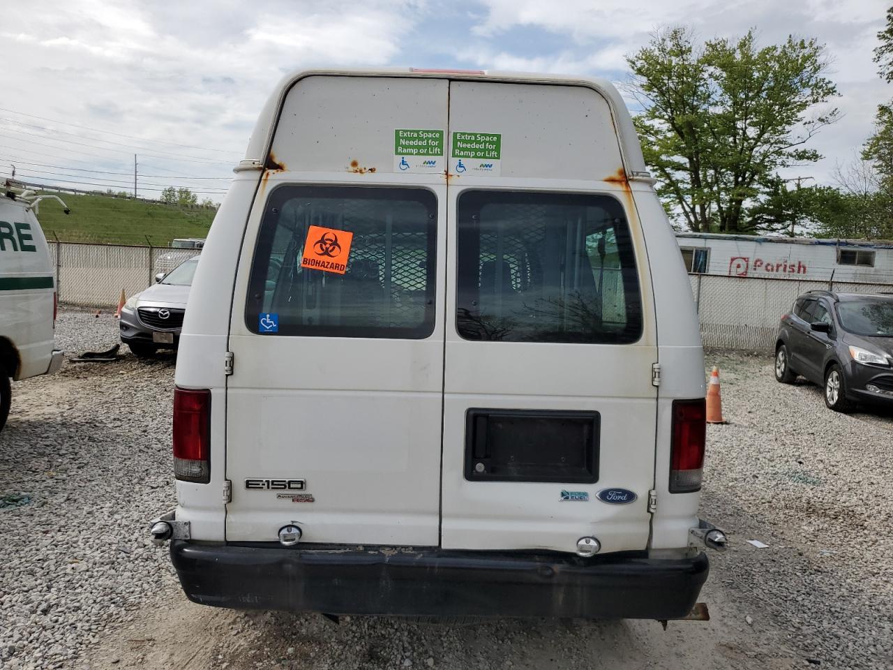 2013 Ford Econoline E150 Van - Фото 6