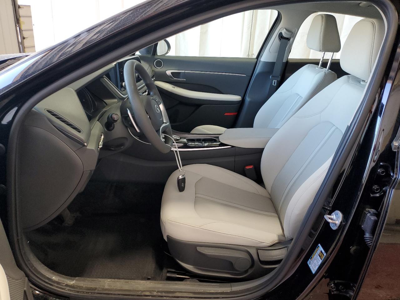 2023 Hyundai Sonata Hybrid - Image 7