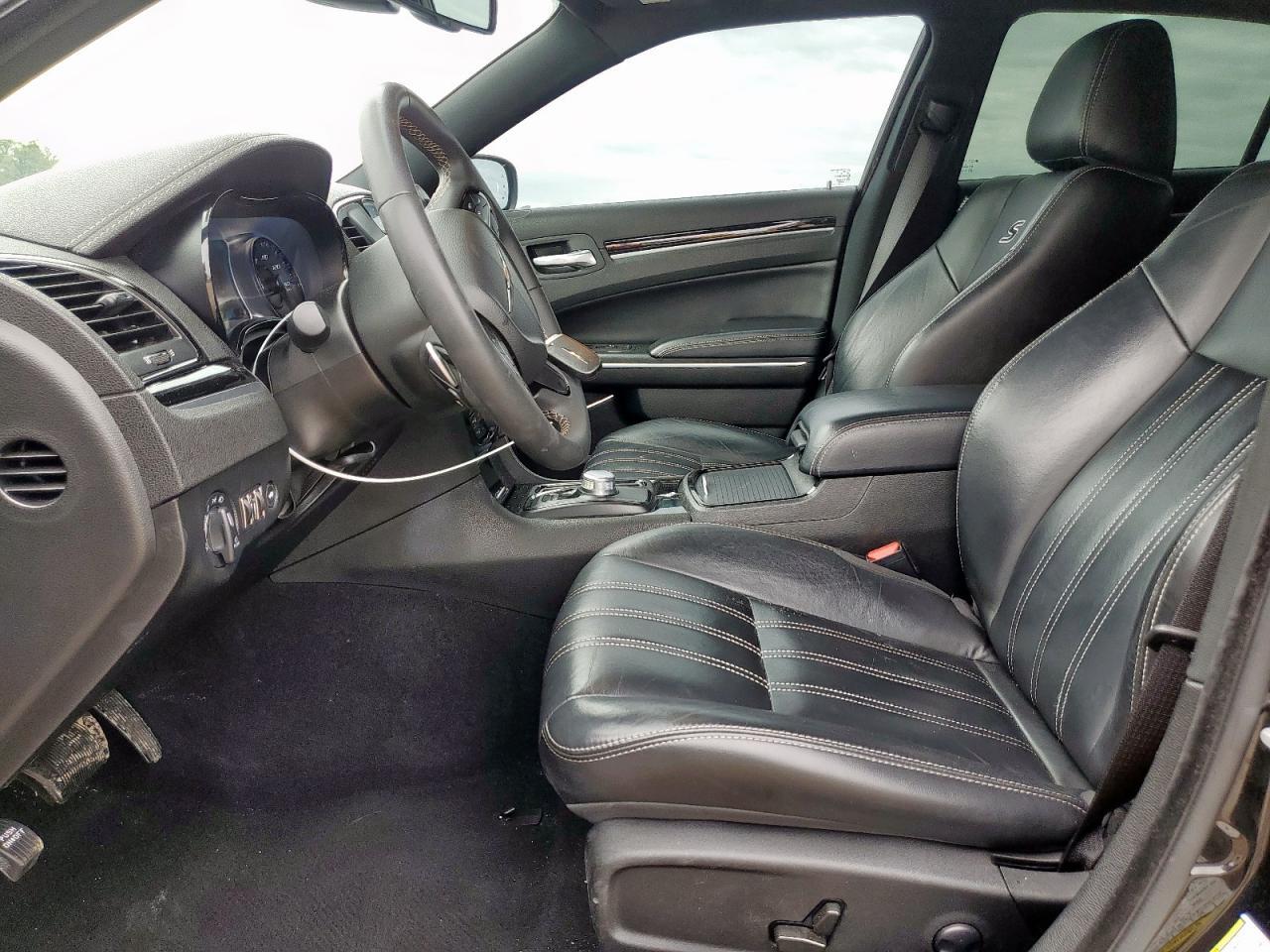 2022 Chrysler 300 S - Фото 7