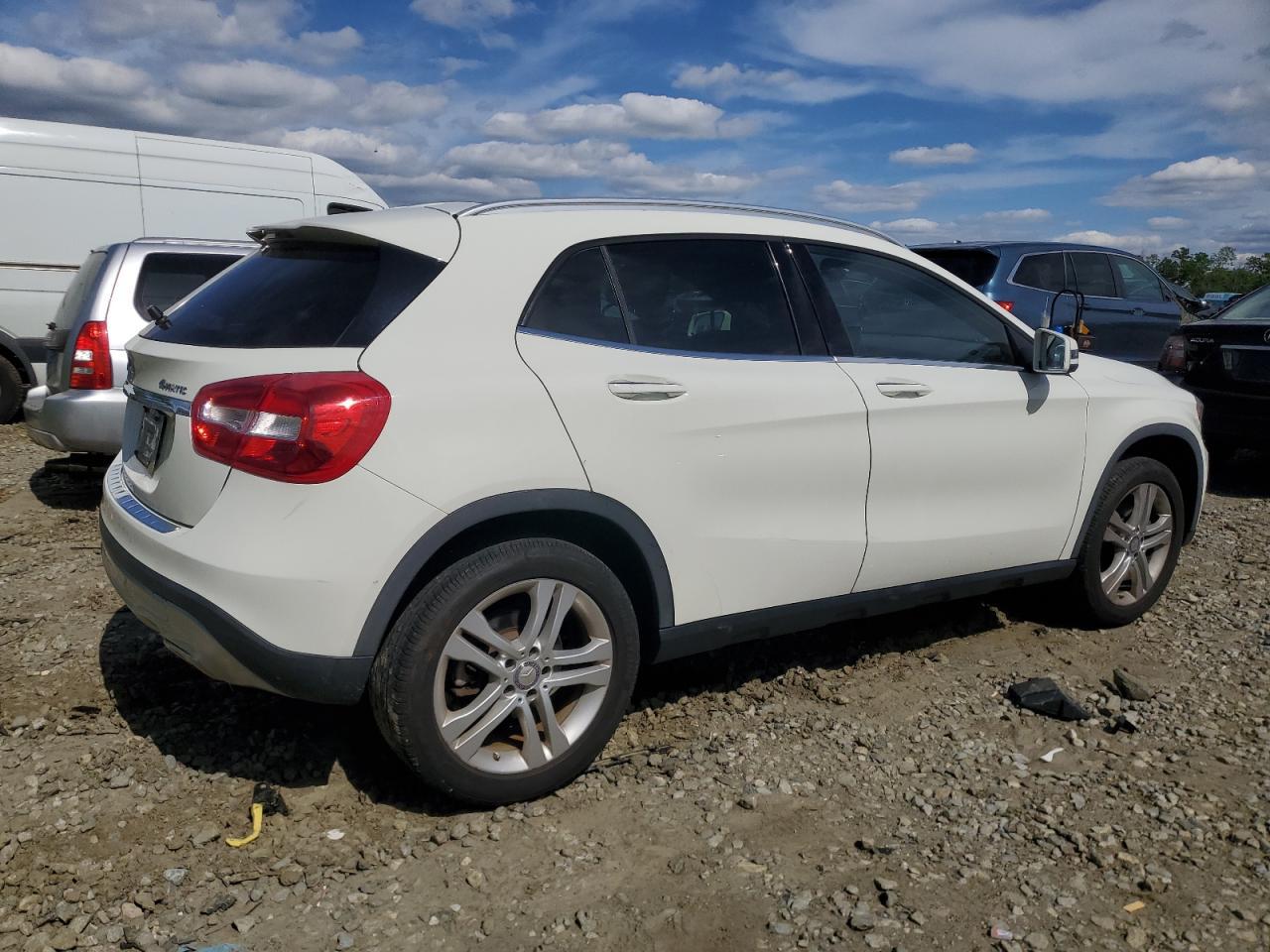 2017 Mercedes-Benz Gla 250 4Matic - Image 3