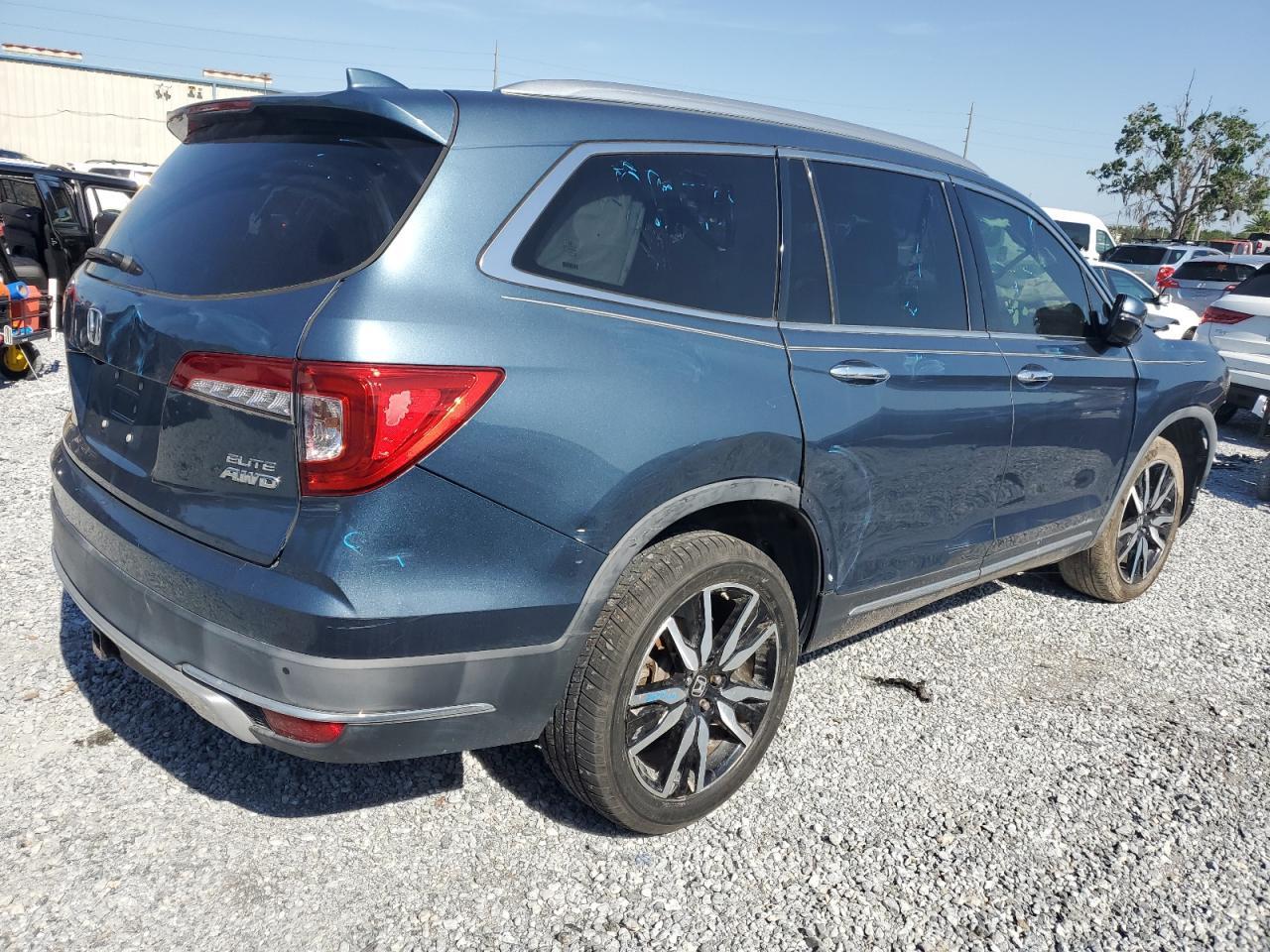 2019 Honda Pilot Elite - Image 3
