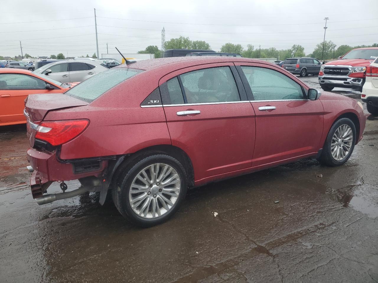 2012 Chrysler 200 Limited - Image 3