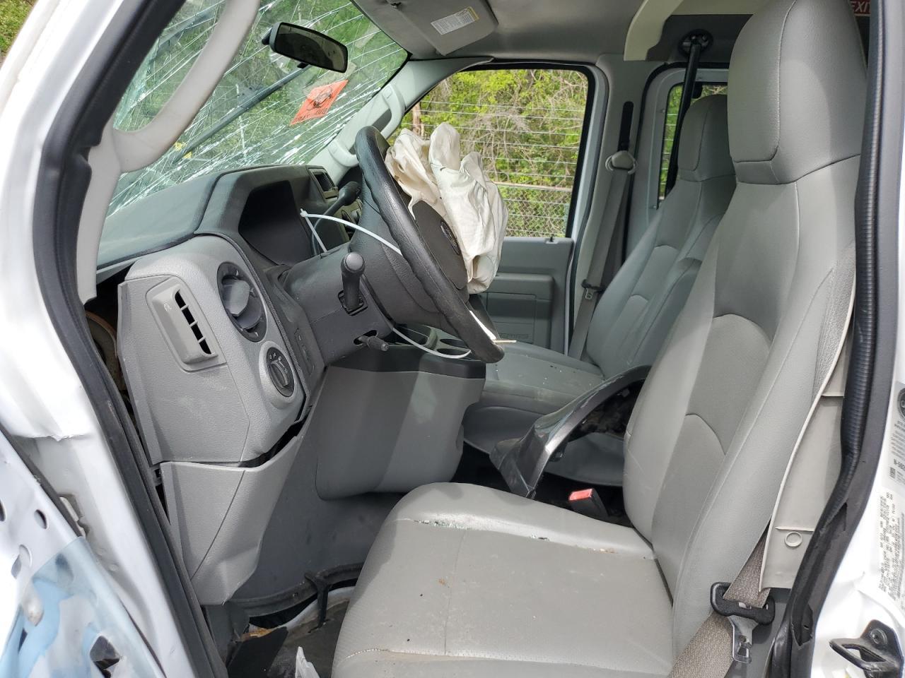 2013 Ford Econoline E150 Van - Фото 7