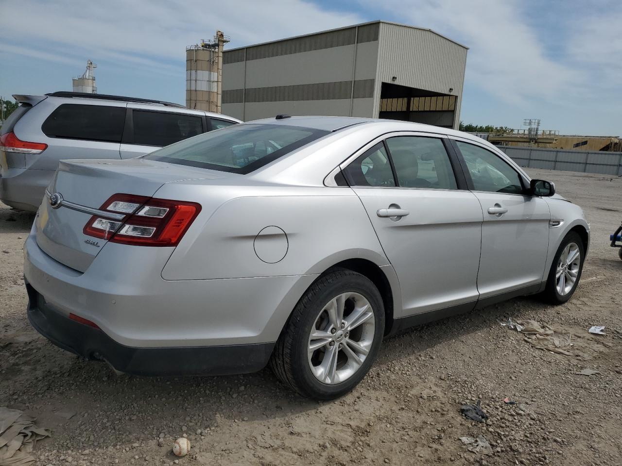 2013 Ford Taurus Sel - Image 3