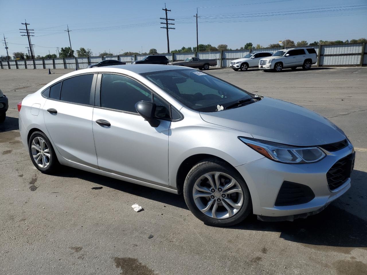 2019 Chevrolet Cruze Ls - Фото 4