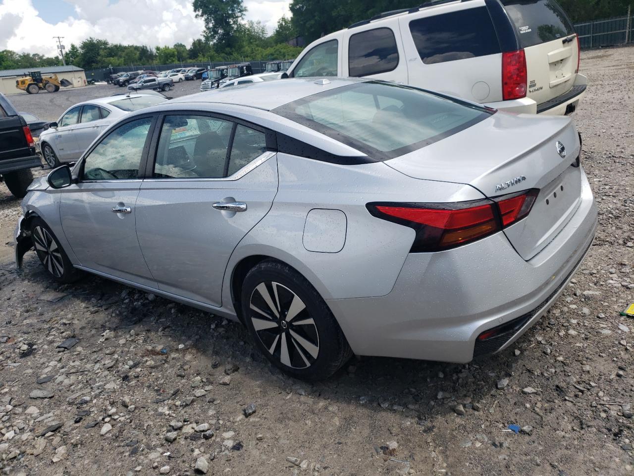2022 Nissan Altima Sv - Image 2