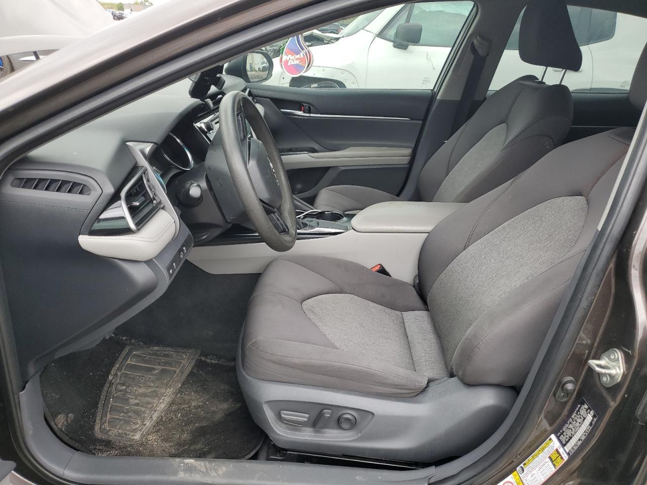 2019 Toyota Camry L - Фото 7