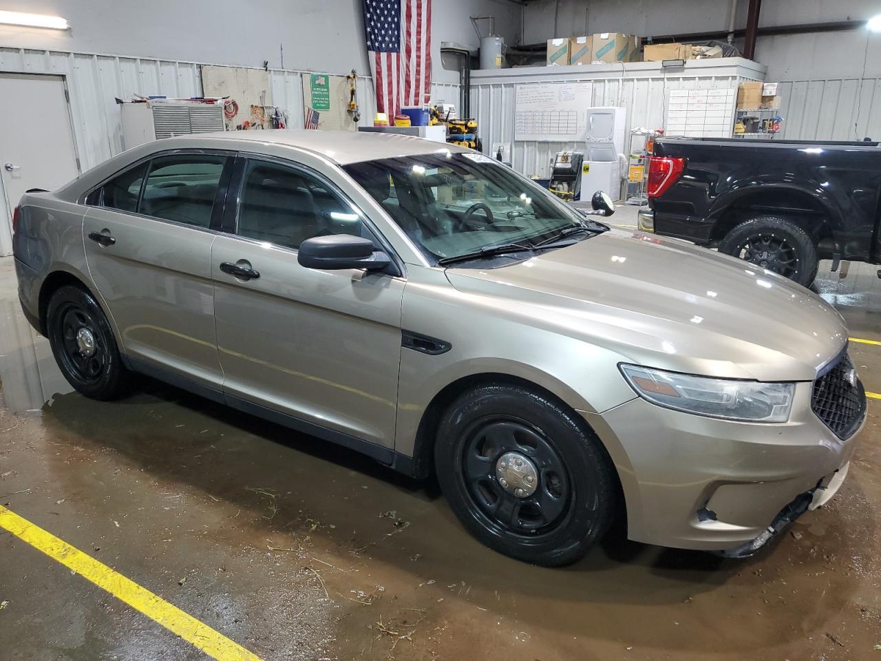 2013 Ford Taurus Police Interceptor - Фото 4