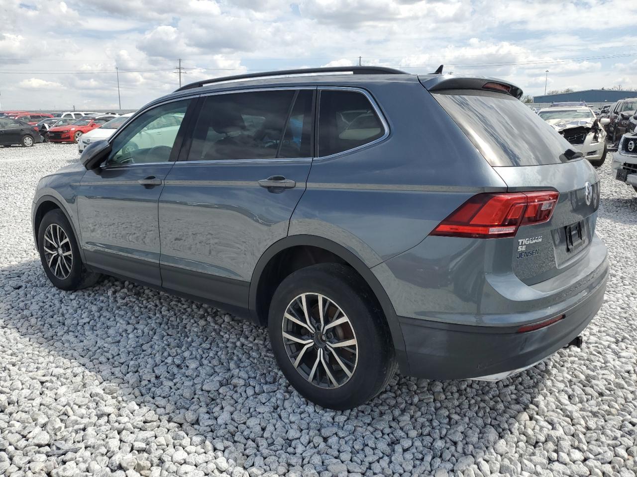 2019 Volkswagen Tiguan Se - Image 2