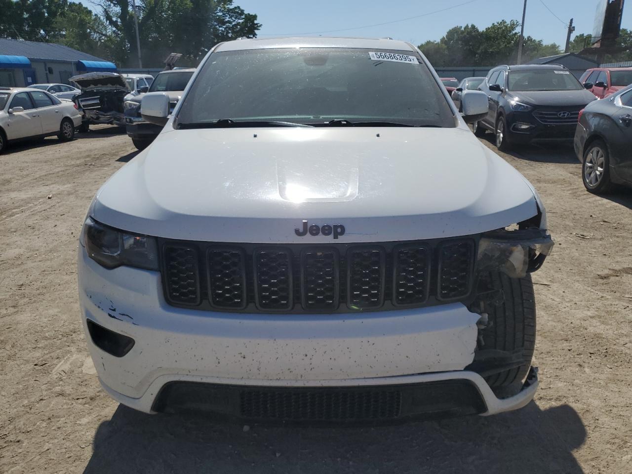 2017 Jeep Grand Cherokee Laredo - Фото 5