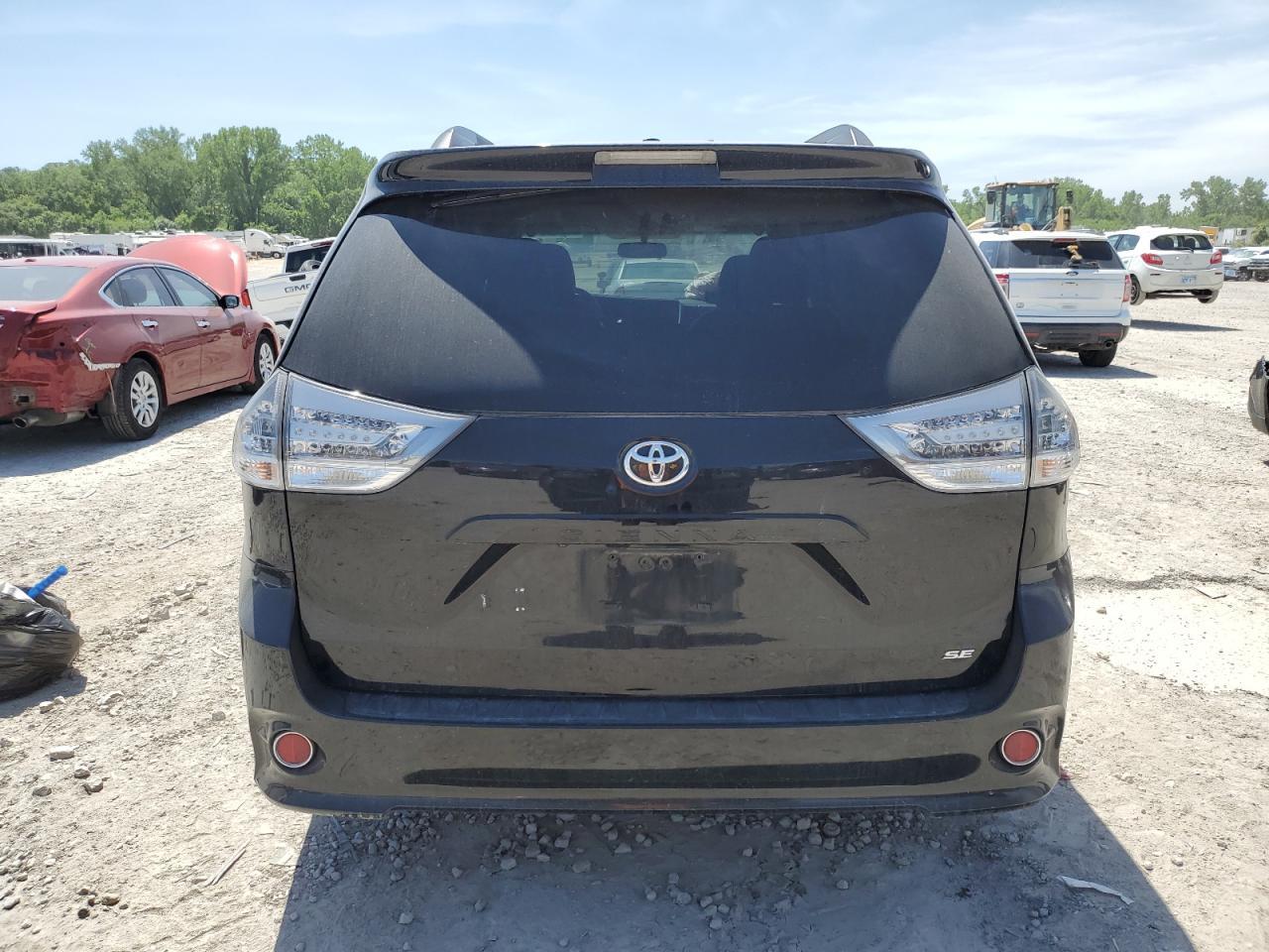 2015 Toyota Sienna Sport - Фото 6