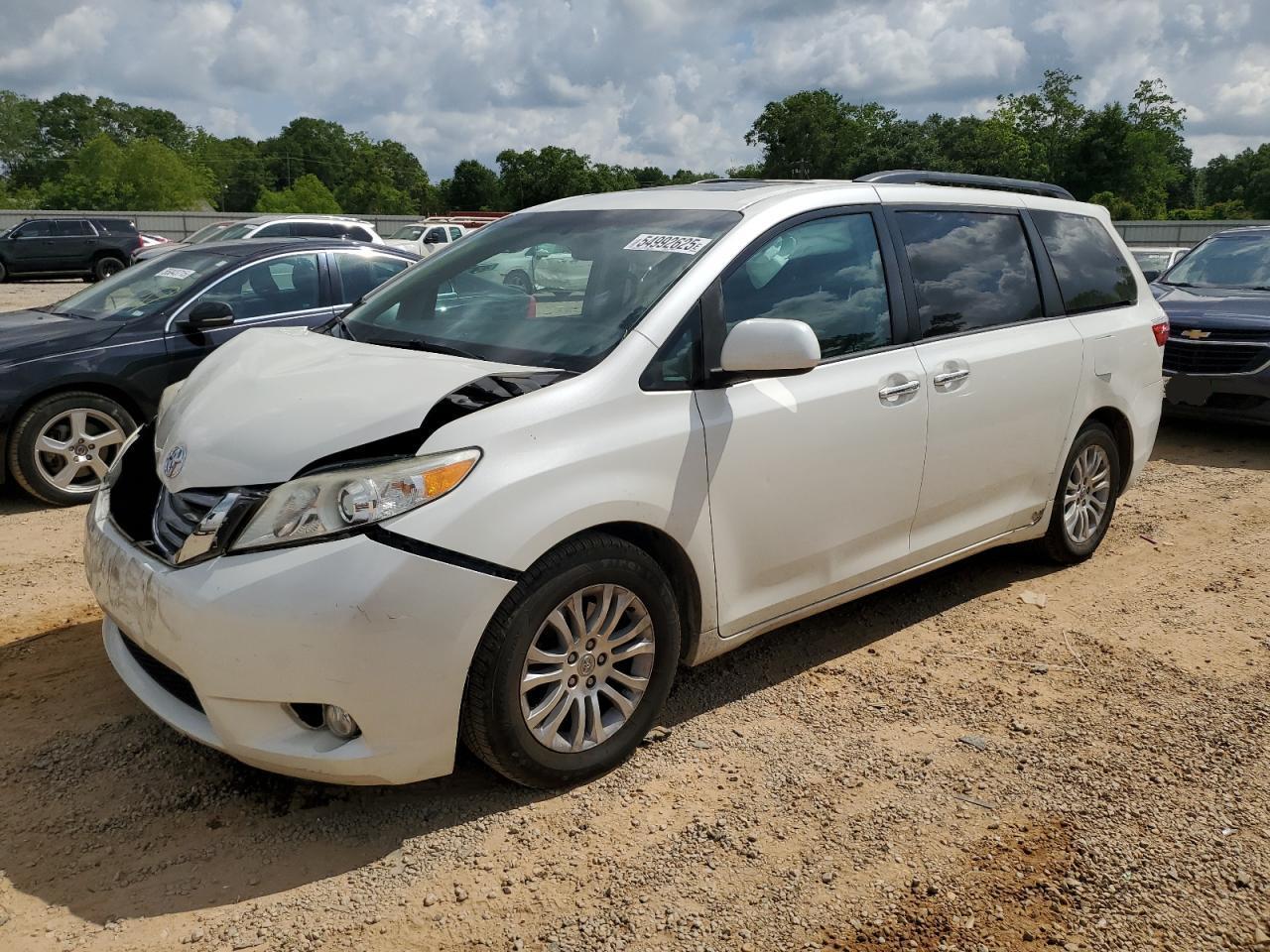 2017 Toyota Sienna Xle