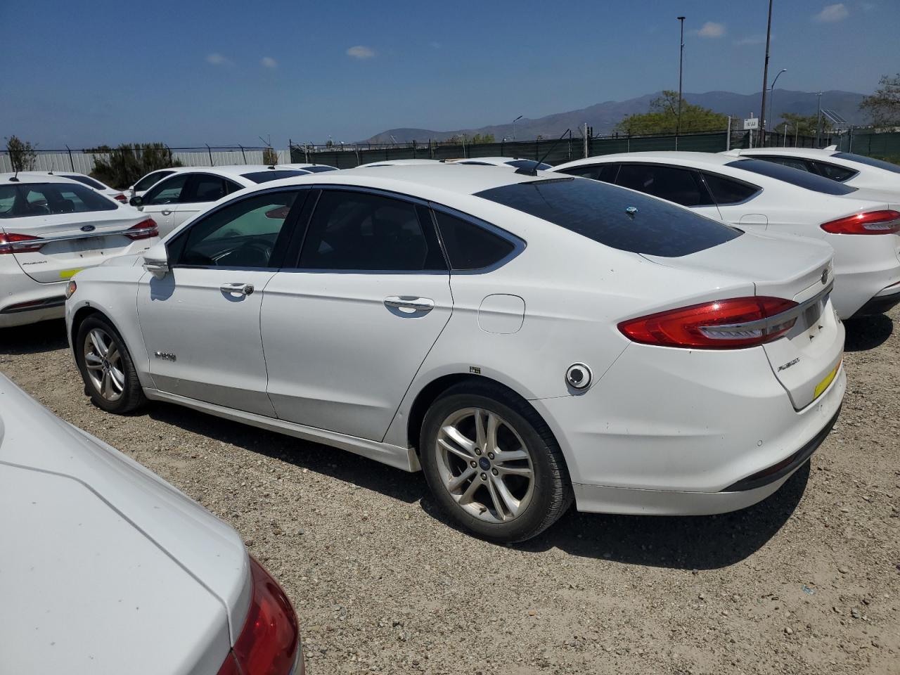 2018 Ford Fusion Se Hybrid - Image 2