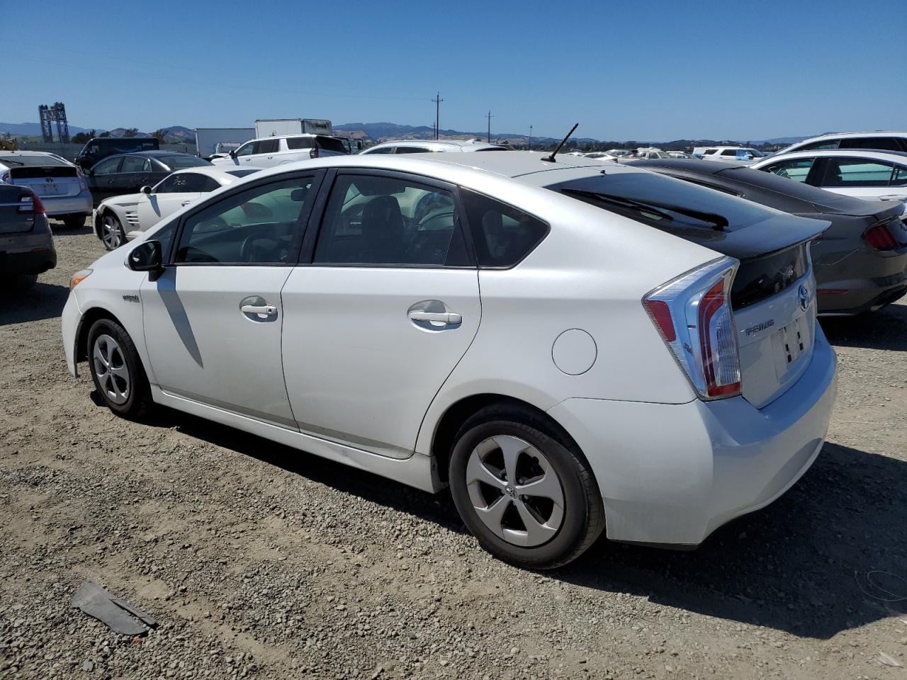 2015 Toyota Prius - Image 2