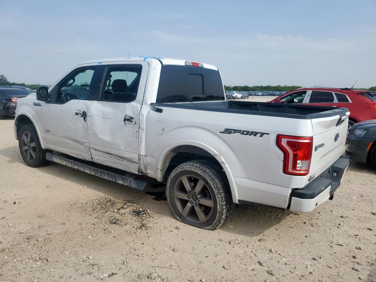 2016 Ford F150 Supercrew - Фото 2