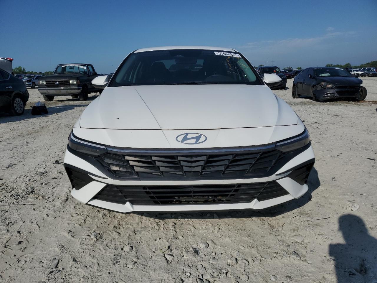 2024 Hyundai Elantra Sel - Image 5
