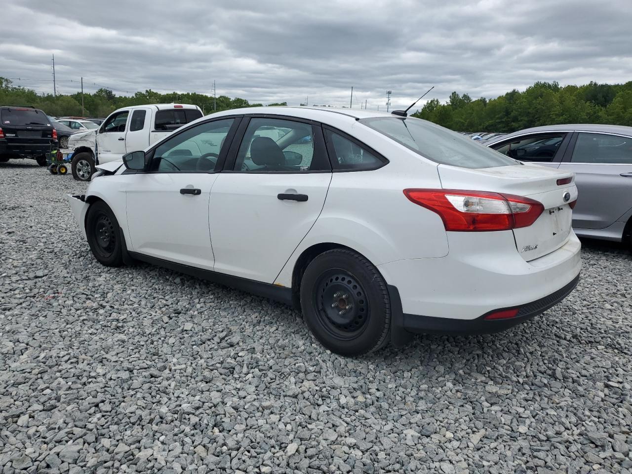 2013 Ford Focus S - Фото 2