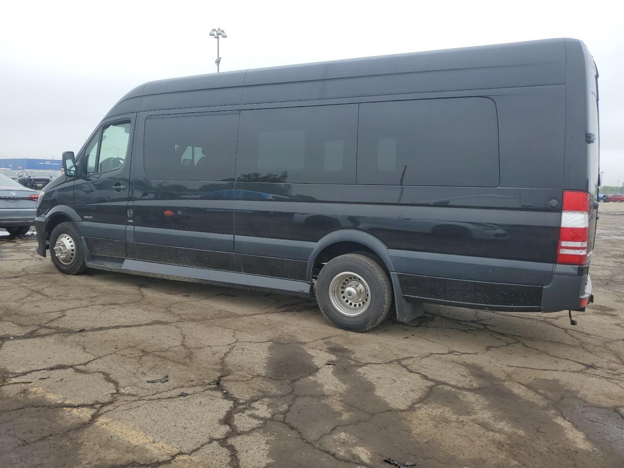 2016 Mercedes-Benz Sprinter 3500 - Фото 2