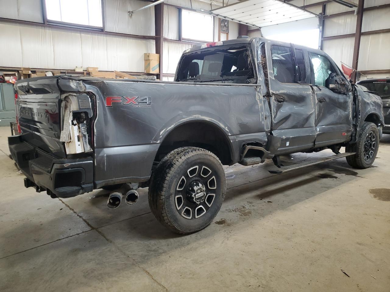 2025 Ford F350 Super Duty - Фото 3