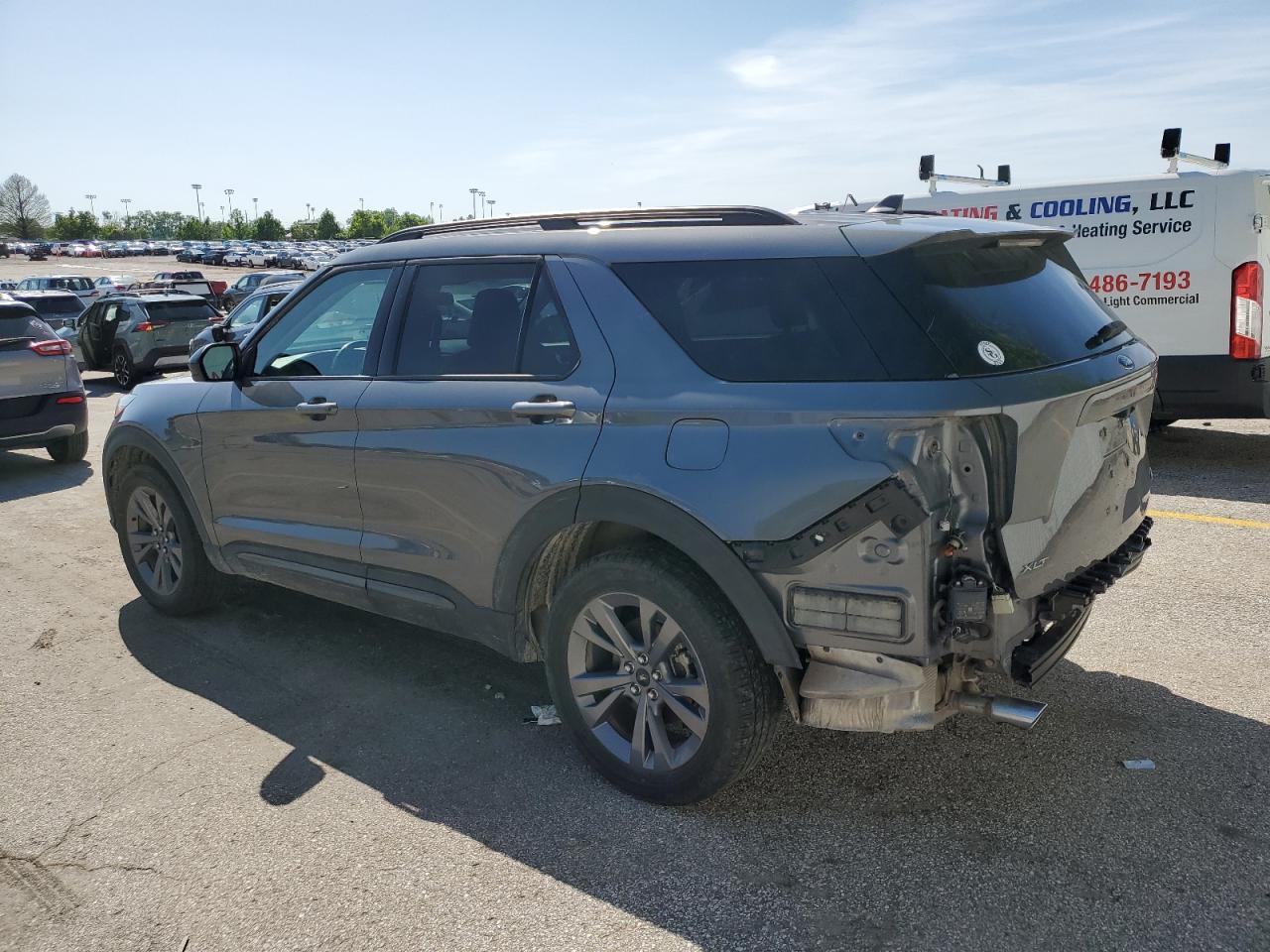 2022 Ford Explorer Xlt - Image 2
