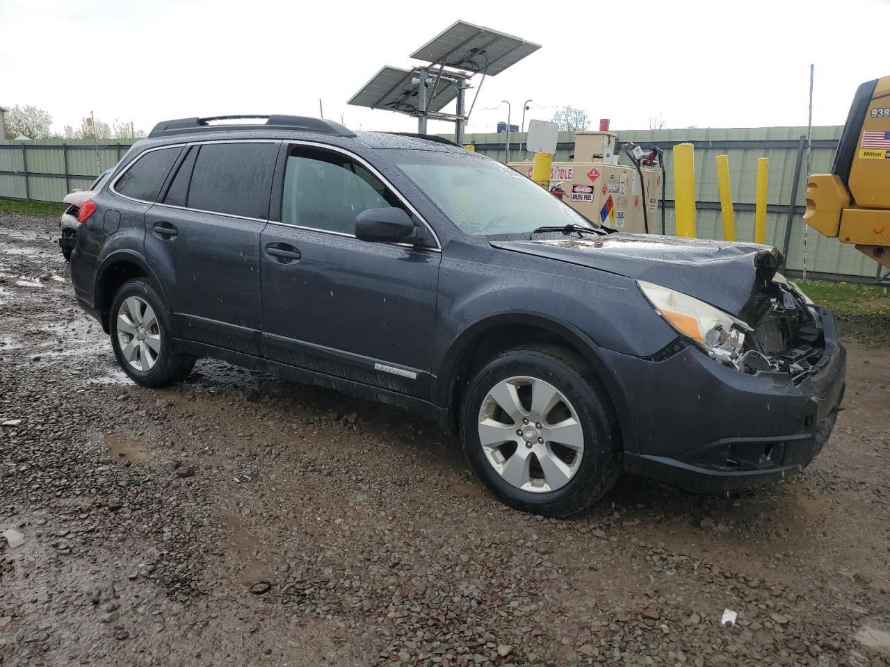 2011 Subaru Outback 2.5I Premium - Image 4
