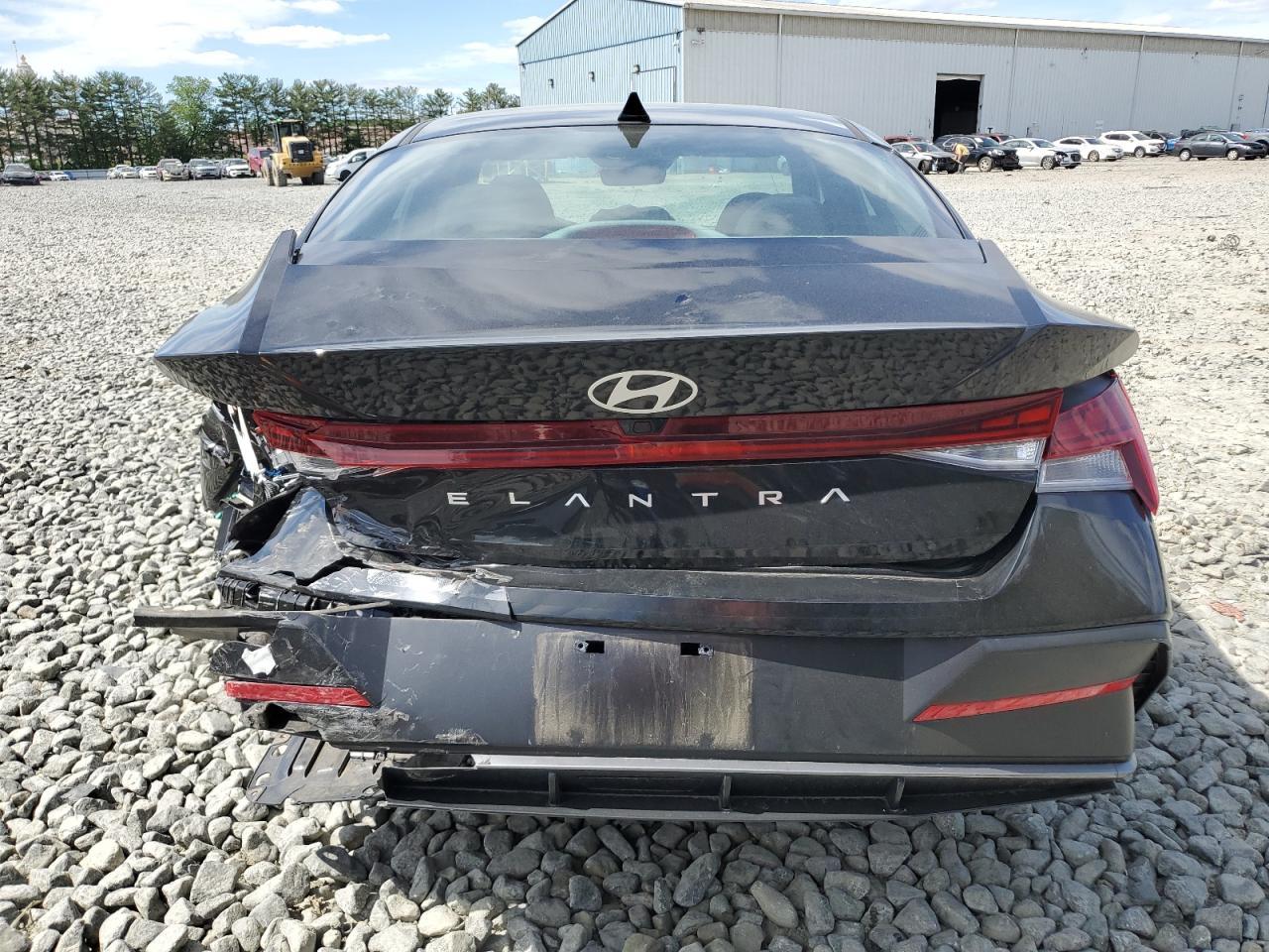 2025 Hyundai Elantra Sel - Фото 6