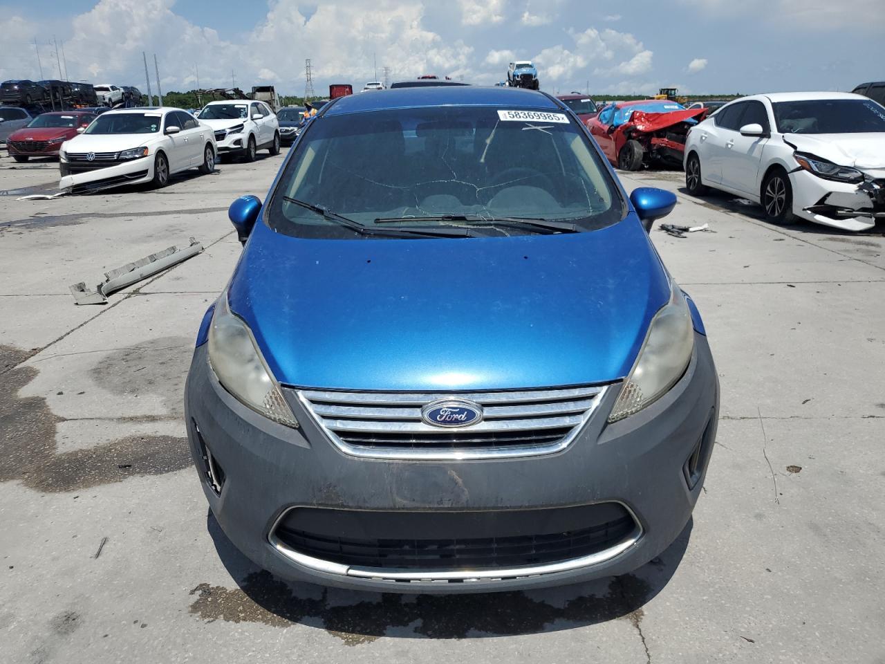 2011 Ford Fiesta Se - Фото 5