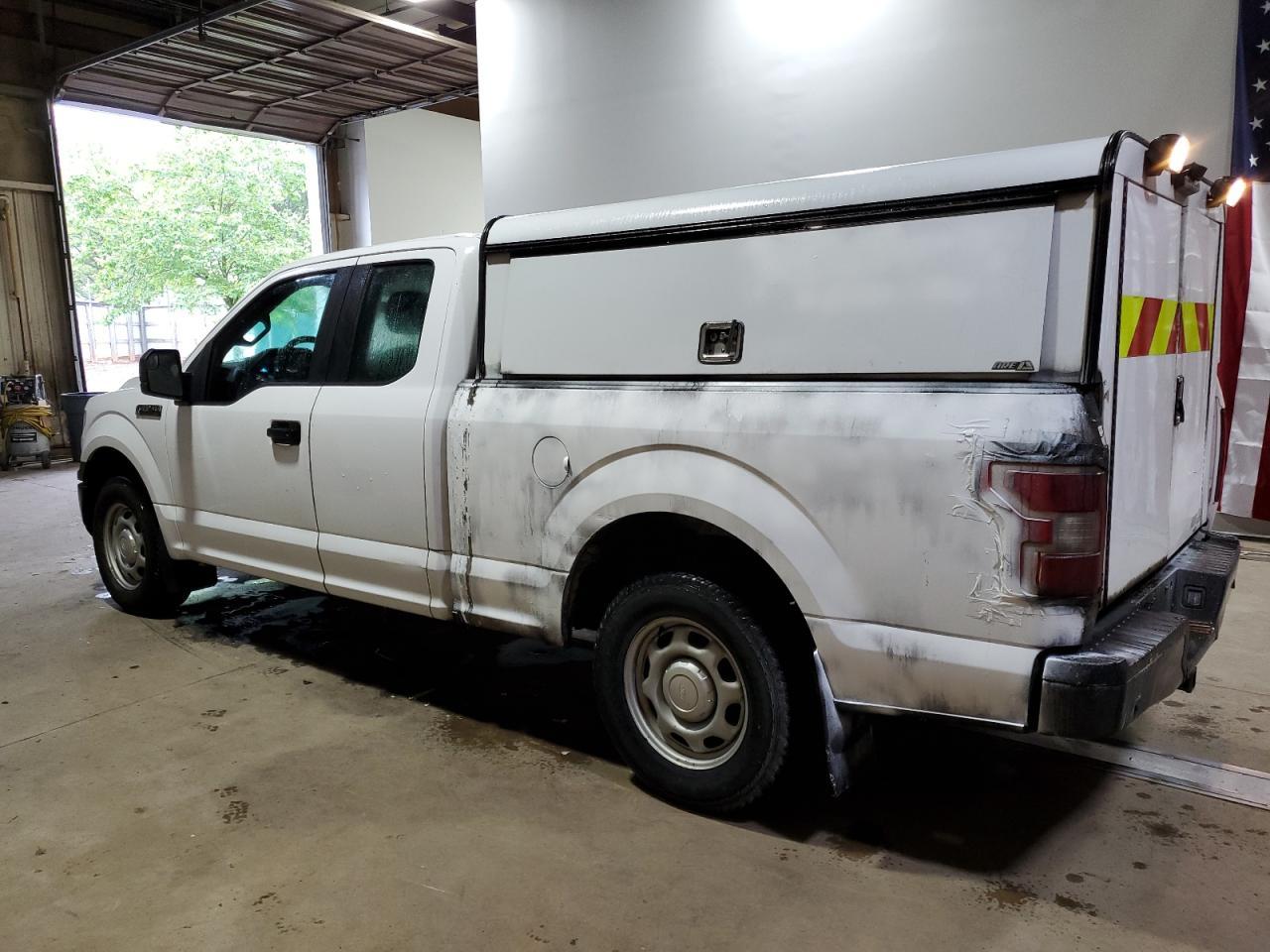 2019 Ford F150 Super Cab - Фото 2