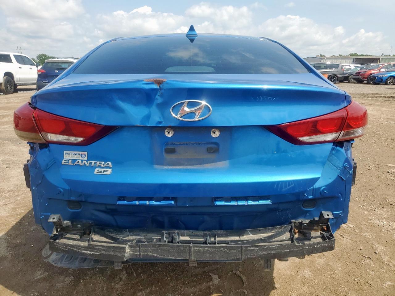 2017 Hyundai Elantra Se - Image 6