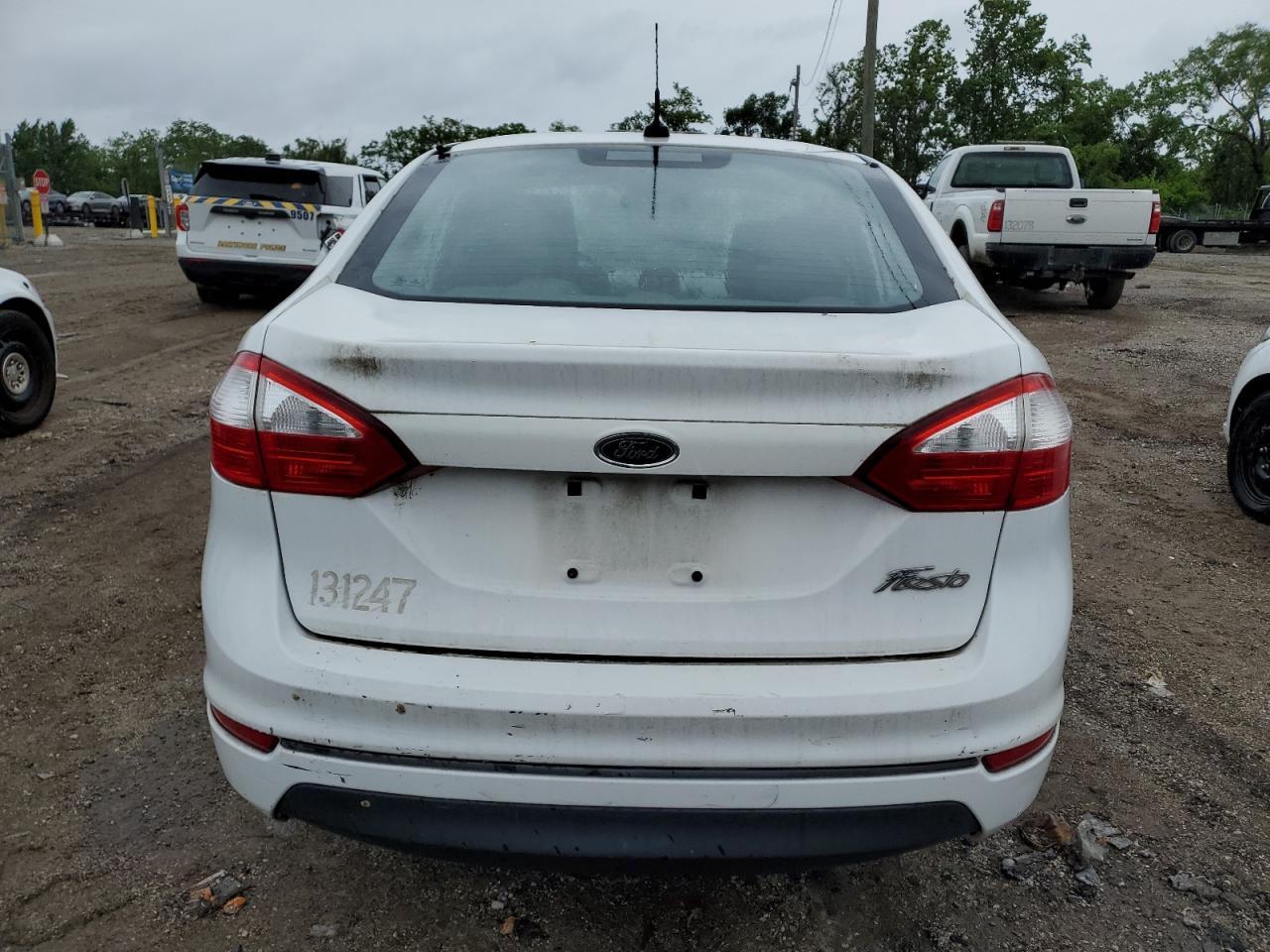 2014 Ford Fiesta S - Фото 6