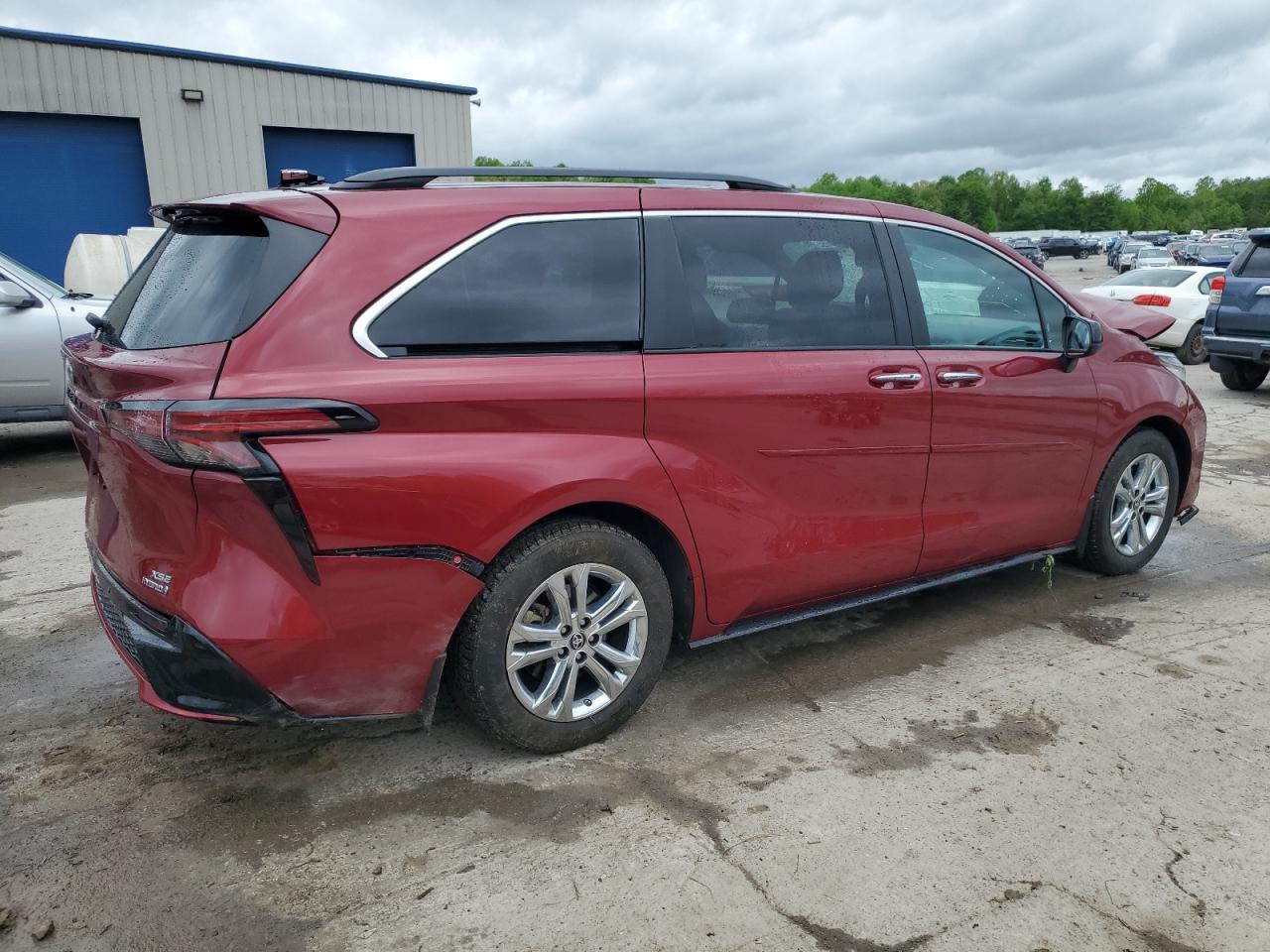 2022 Toyota Sienna Xse - Image 3