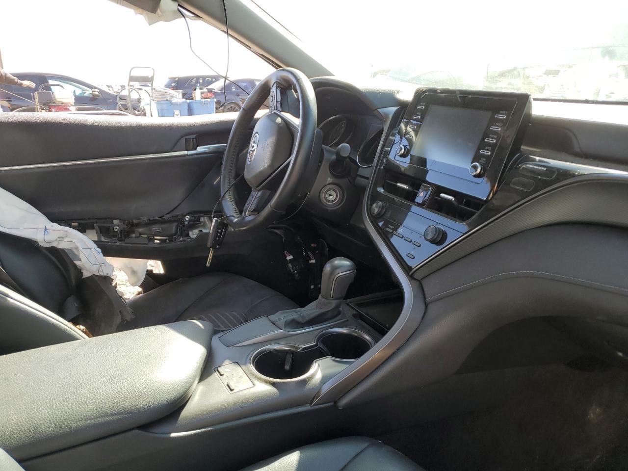 2021 Toyota Camry Se - Image 7