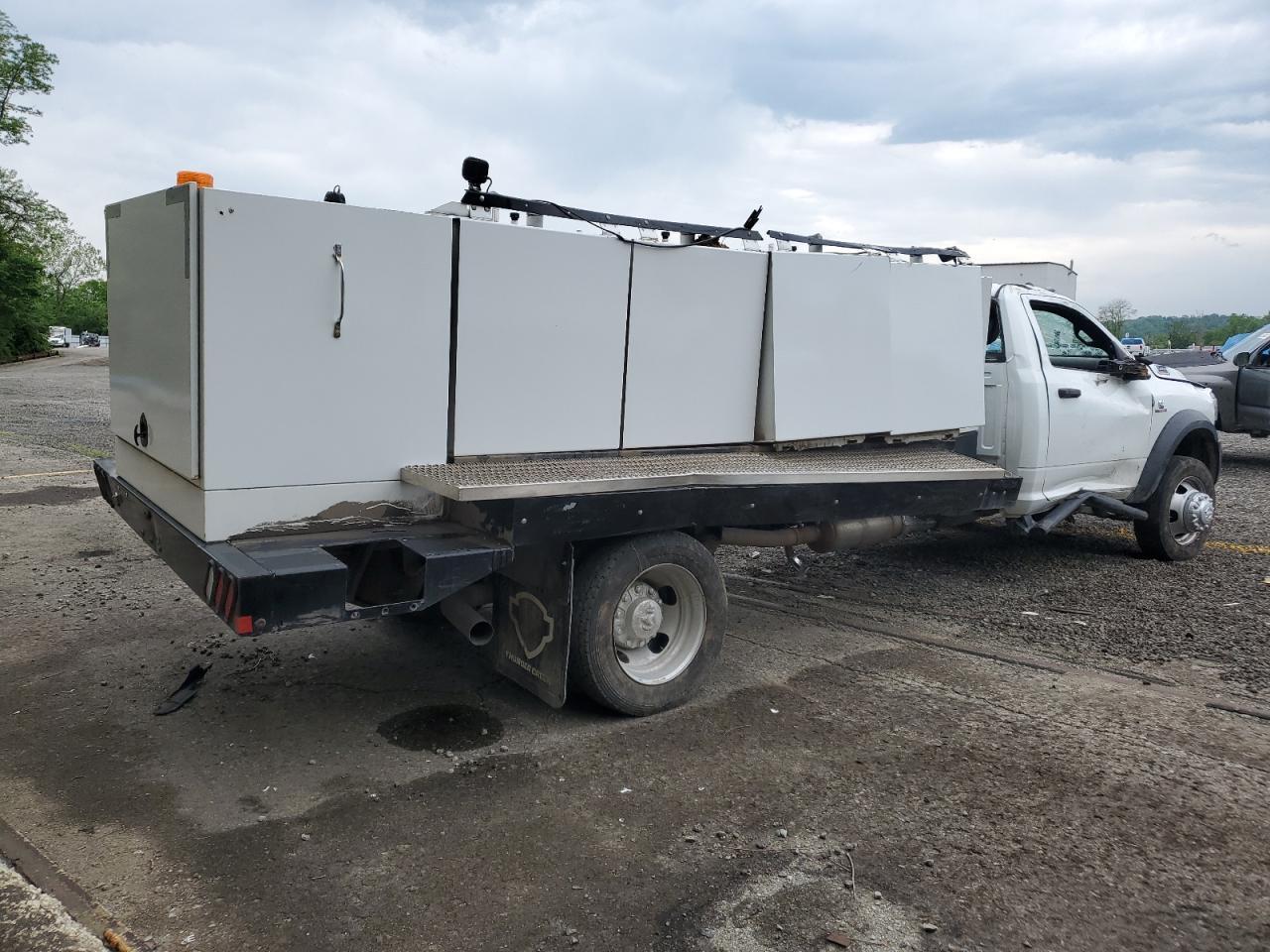 2024 Ram 5500 - Image 3