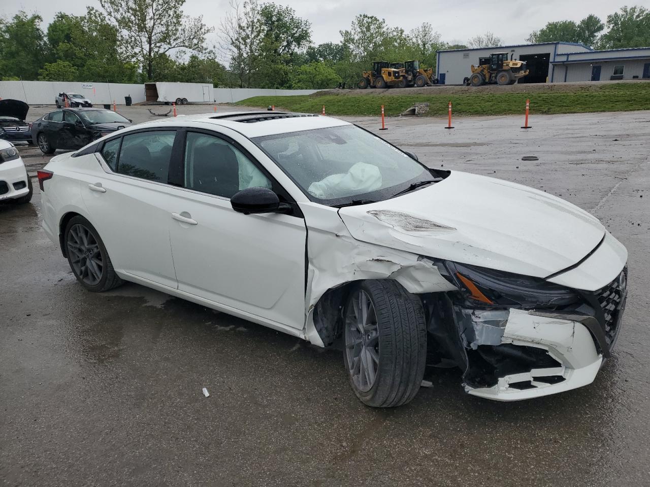 2023 Nissan Altima Sr - Image 4