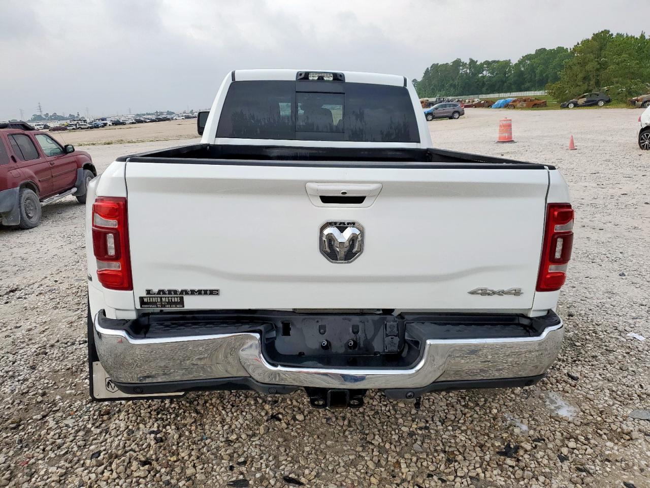 2024 Ram 3500 Laramie Mega Ca - Фото 6