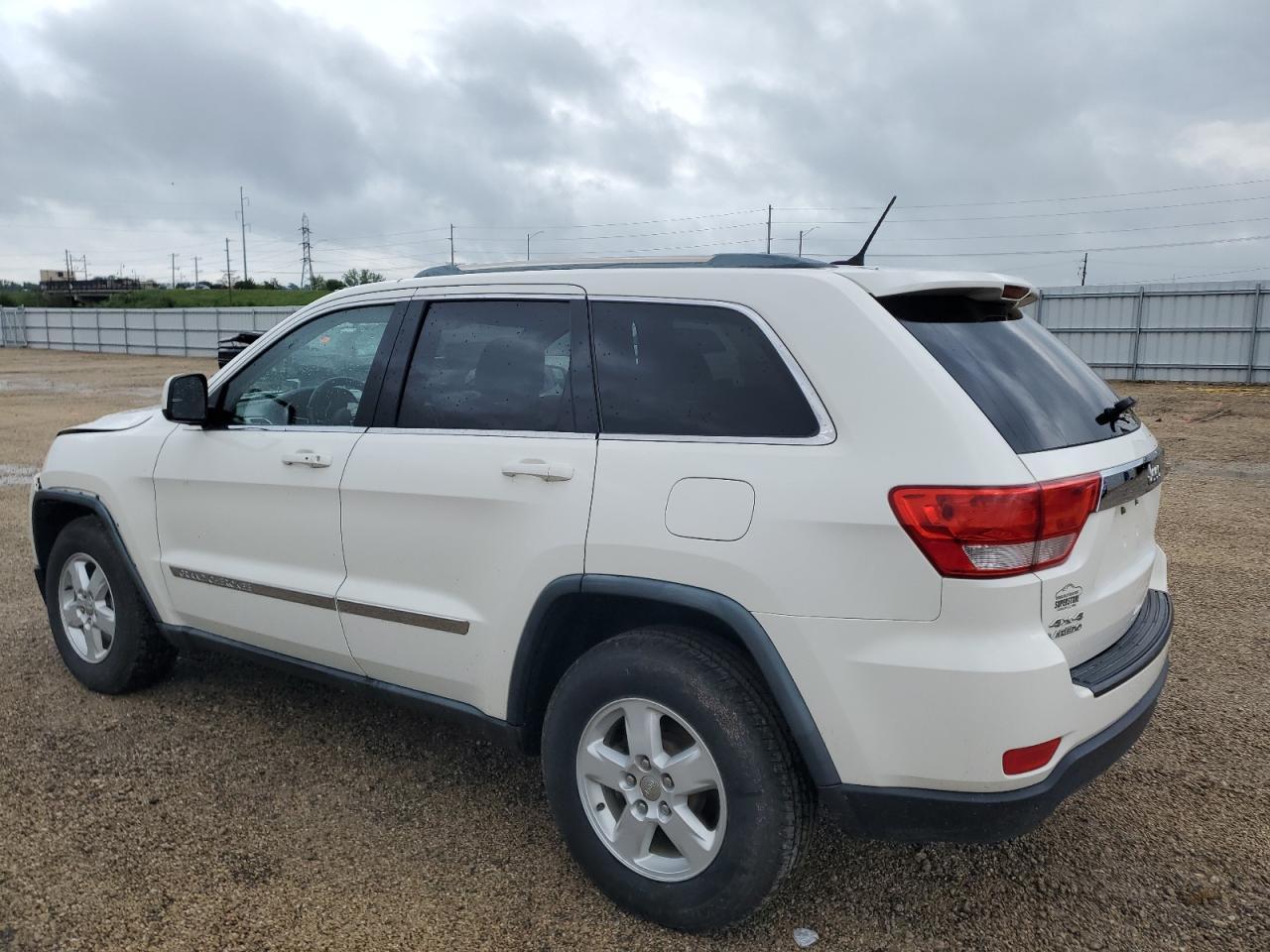 2011 Jeep Grand Cherokee Laredo - Фото 2