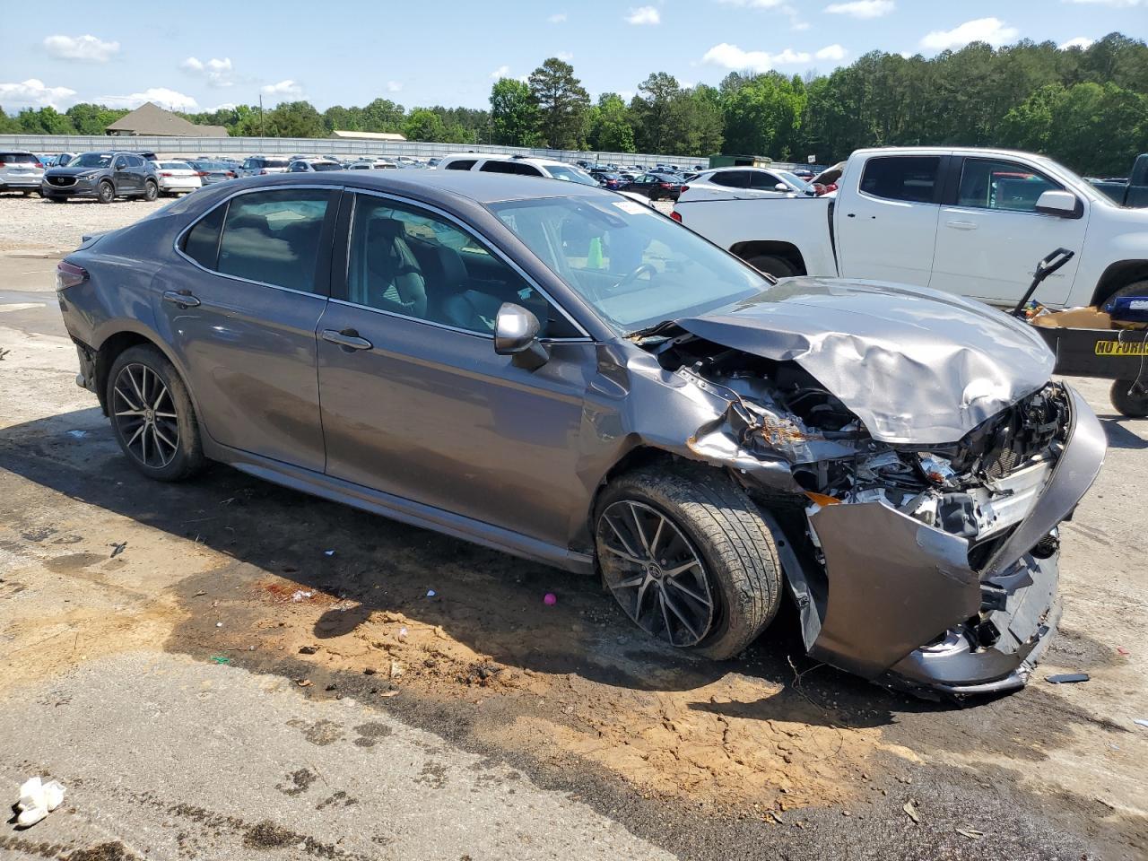 2021 Toyota Camry Se - Image 4