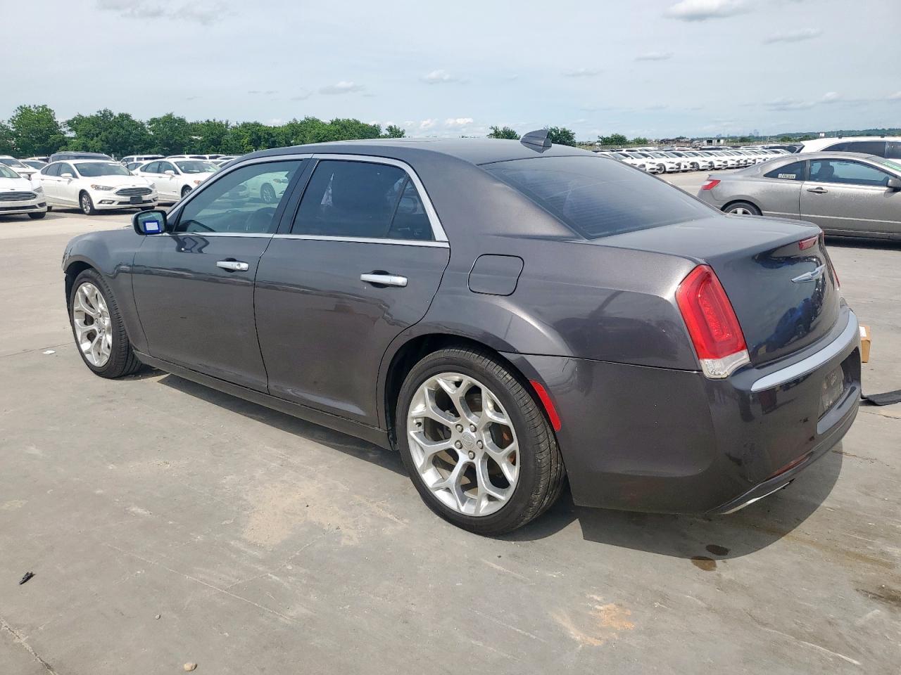 2017 Chrysler 300C Platinum - Фото 2