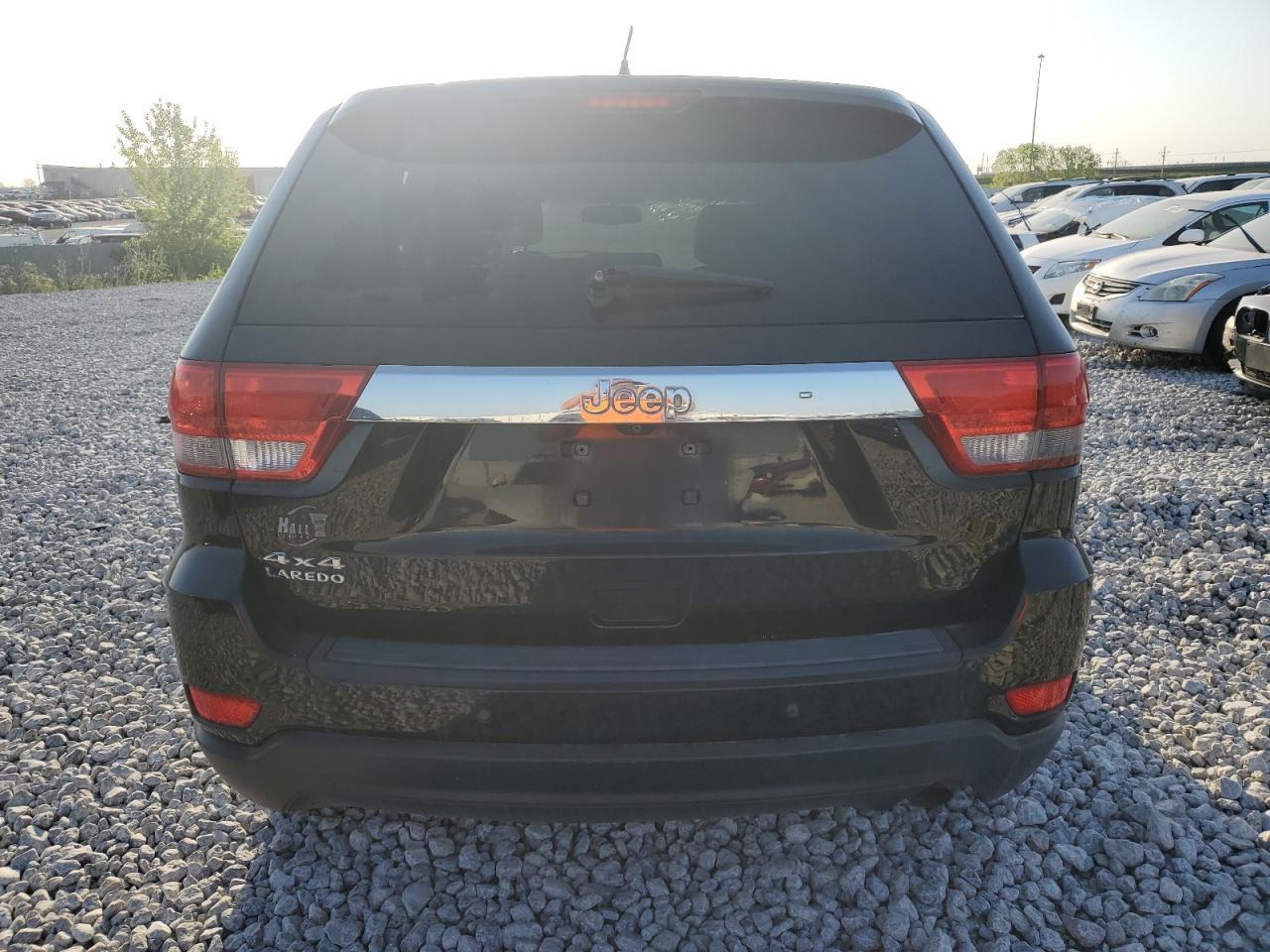 2012 Jeep Grand Cherokee Laredo - Image 6